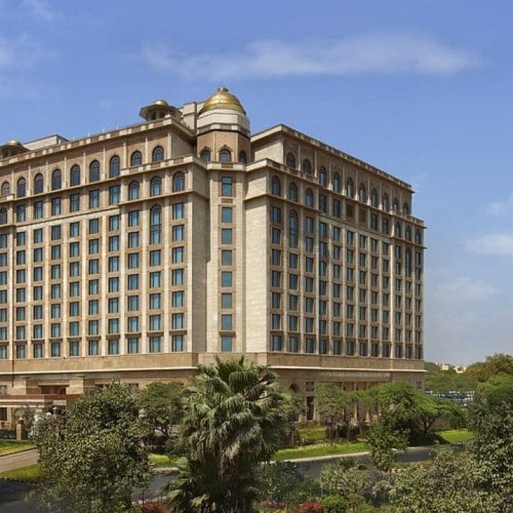 Escort-Hotel-The-Leela-Palace-New-Delhi