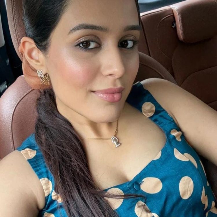 house-wife-escort-in-delhi